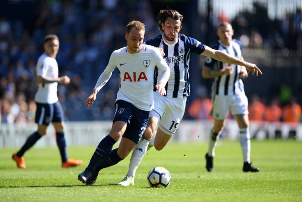 他凌晨四点 他凌晨四点