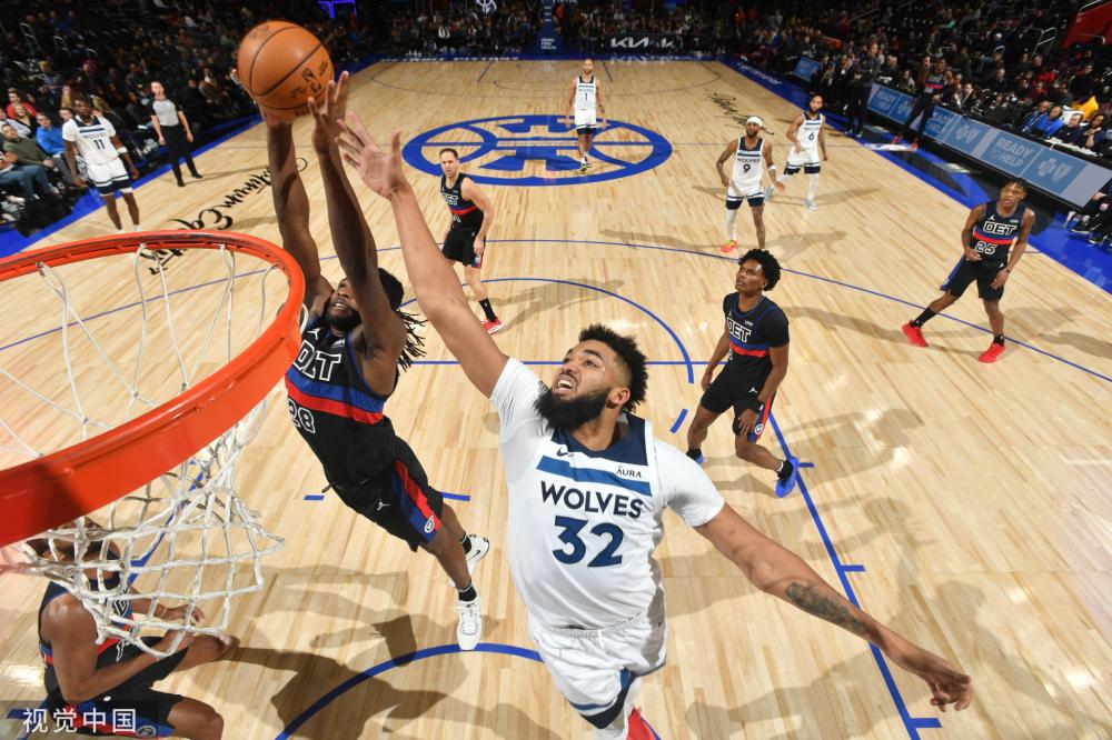 出一脚直塞 出一脚直塞